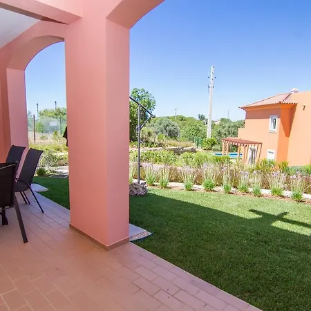 Akivillas Emerald *